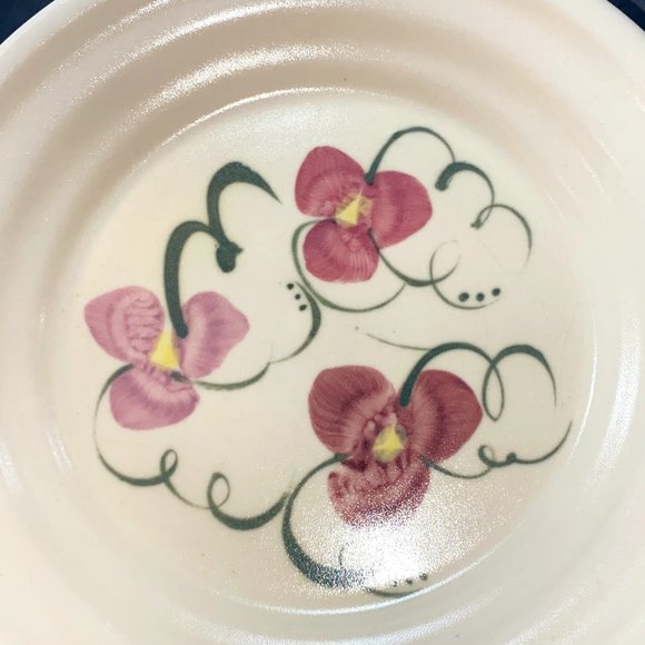 Vintage Pottery Round Plate Bowl Cream with Hand Painted Pink Flowers - Picture 3 of 4